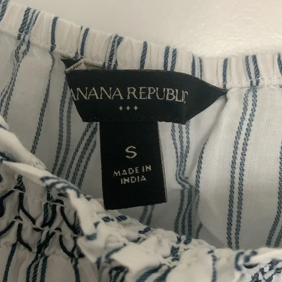 Banana Republic Blue and White Vertical Stripe Blouse with Smocked Neckline Sz S - Picture 3 of 3
